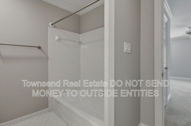 Building Photo - 200 Litchfield Pl