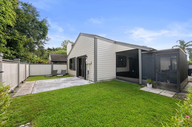 Building Photo - 2482 Bedford Mews Dr