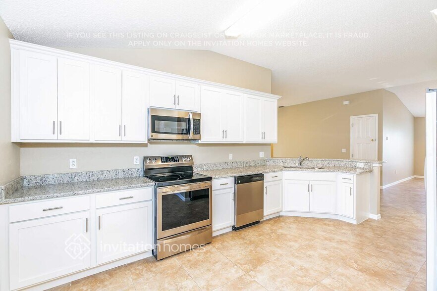 Building Photo - 2441 Bridgeport Cir