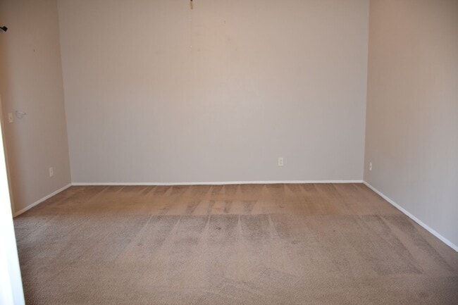 Building Photo - Great home in Mature Neighborhood