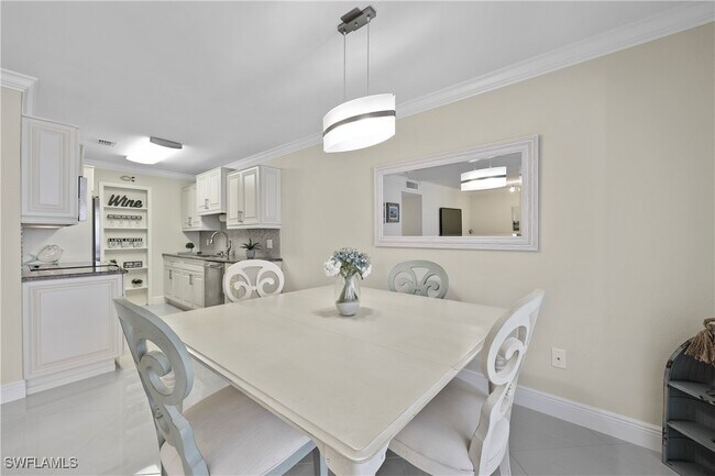 Building Photo - 2100 Gulf Shore Blvd N