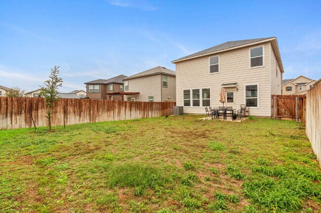 Building Photo - 547 Deer Crest Dr