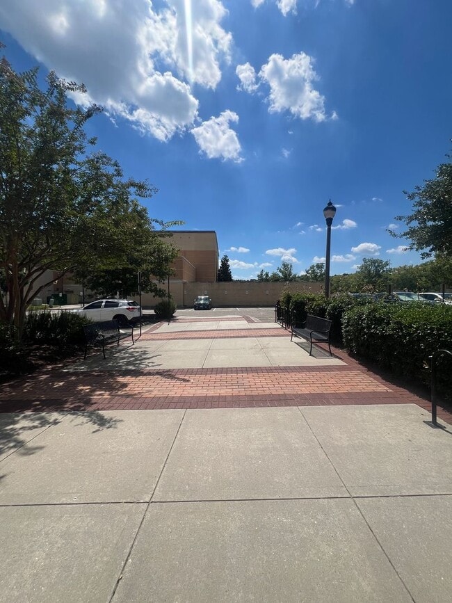 Building Photo - RENT SPECIAL! Mayfaire Townview 3rd floor ...