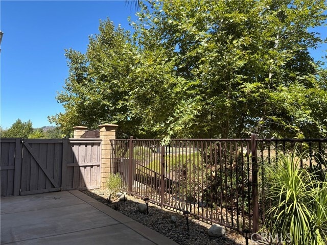 Building Photo - 31124 Strawberry Tree Ln