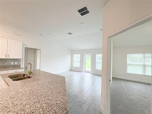 Building Photo - 2680 Averland Lp