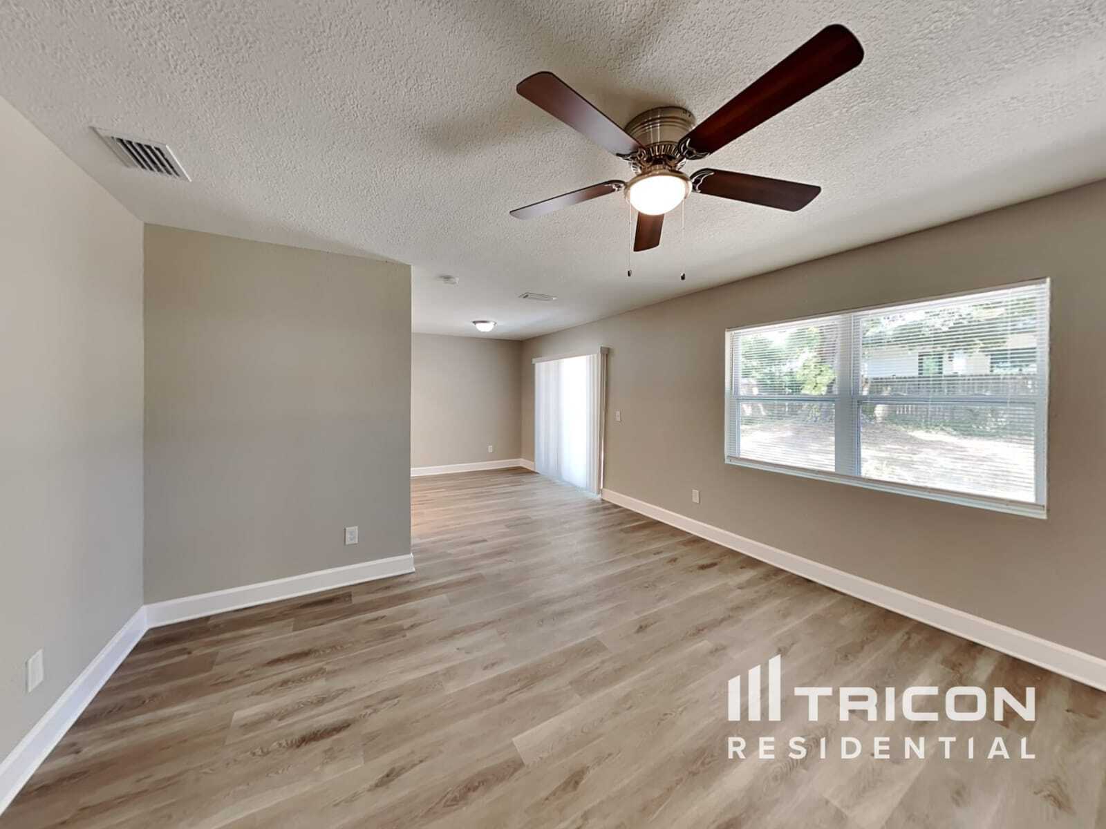 Building Photo - 2546 Glenview Dr