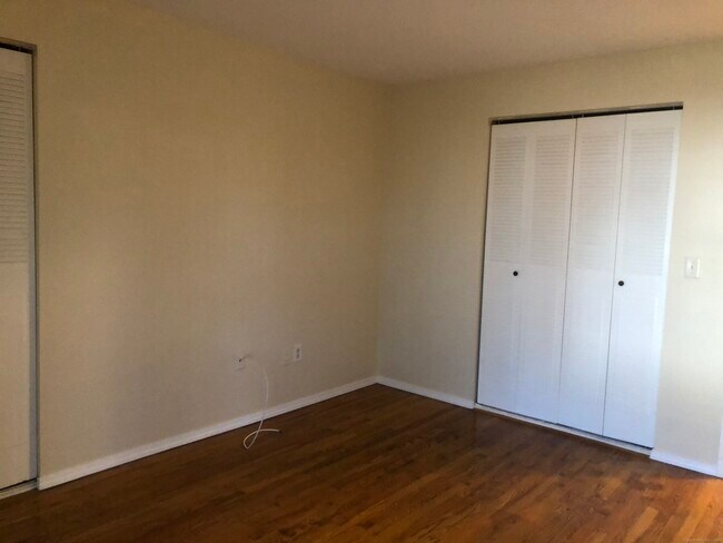 Building Photo - 73-79 Park Ave