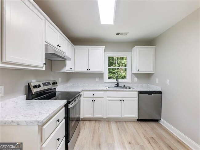 Building Photo - 2862 Argyle Dr NW