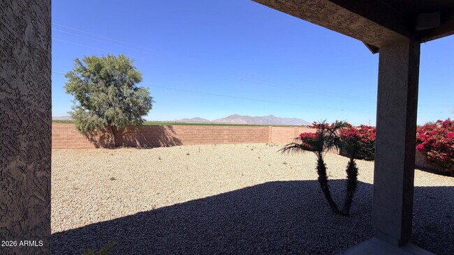 Building Photo - 22156 N Sunset Dr