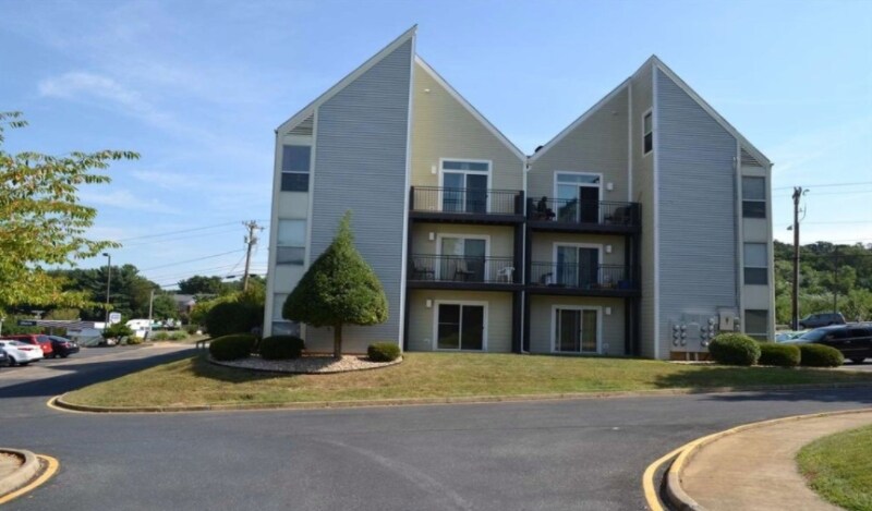 Primary Photo - 1360 Hunters Rd