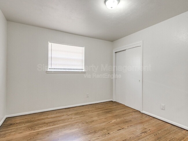 Building Photo - 219 Boston St