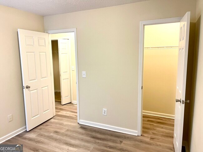 Building Photo - 29 Preserve Dr