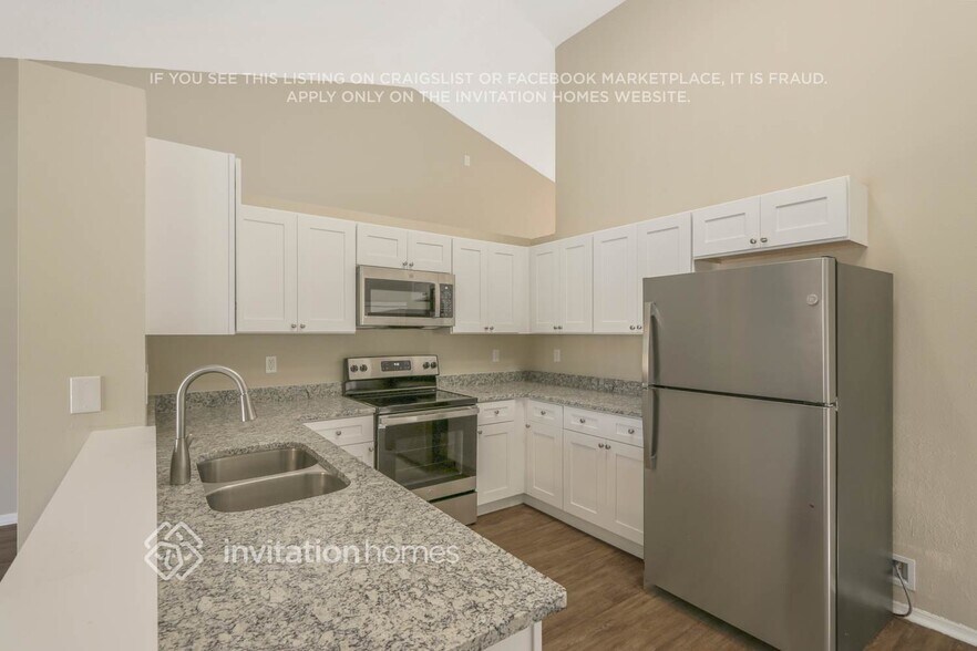 Building Photo - 11813 Rossmayne Dr