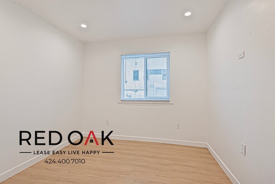 Building Photo - 3152 James M Wood Blvd