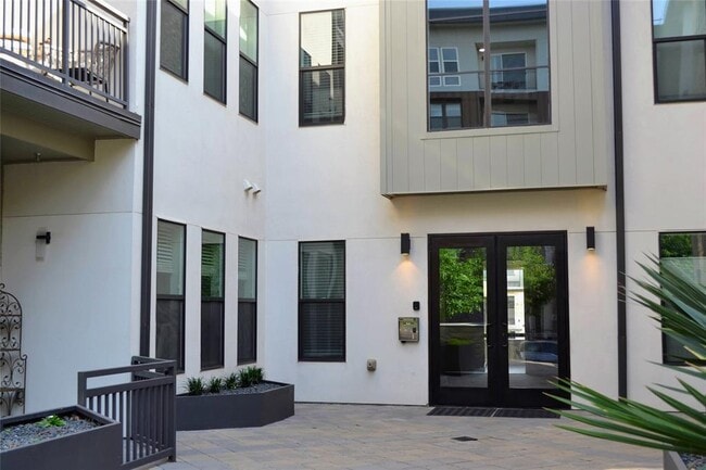 Building Photo - 4405 Jackson Ave