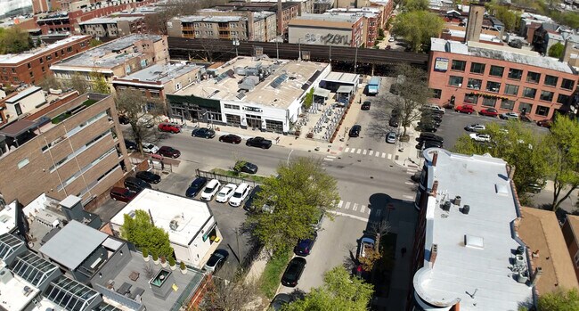 Building Photo - 1014 W George St