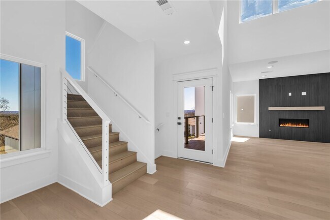 Building Photo - 123 S Paddock Loop