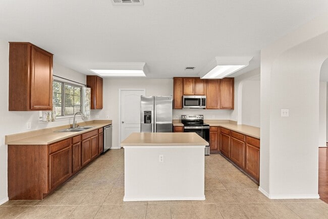 Building Photo - Westwood Subdivision / One Story / Culdesac / Ref, Washer & Dryer / Leander Schools