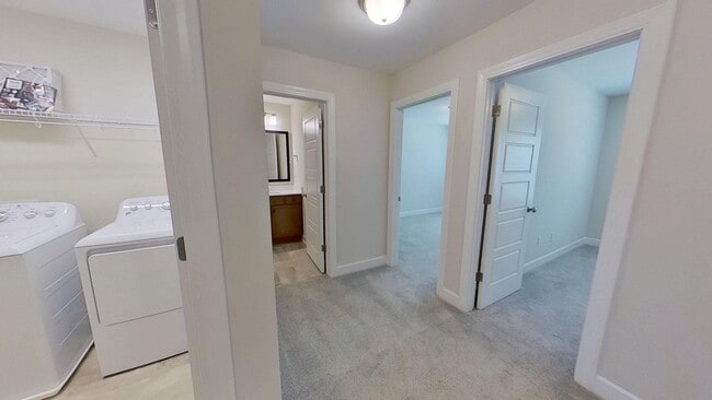Building Photo - 327 Hollenbeck Pl