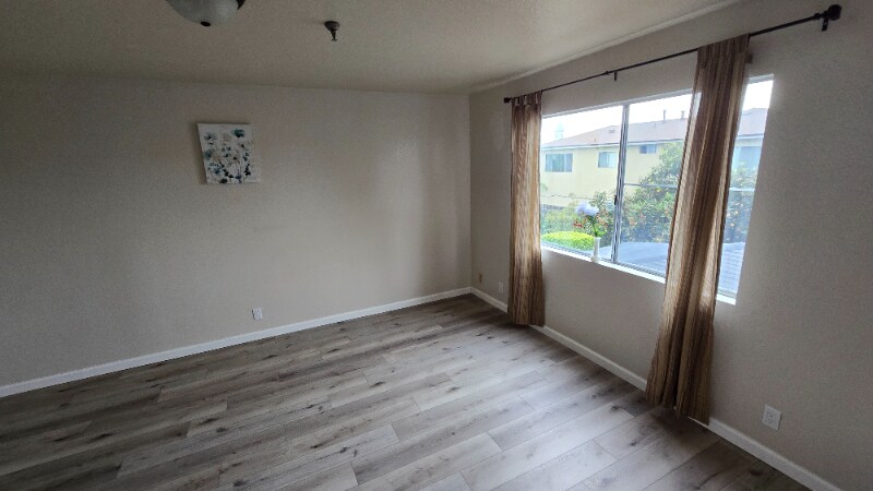 Building Photo - 4446 W 136th St