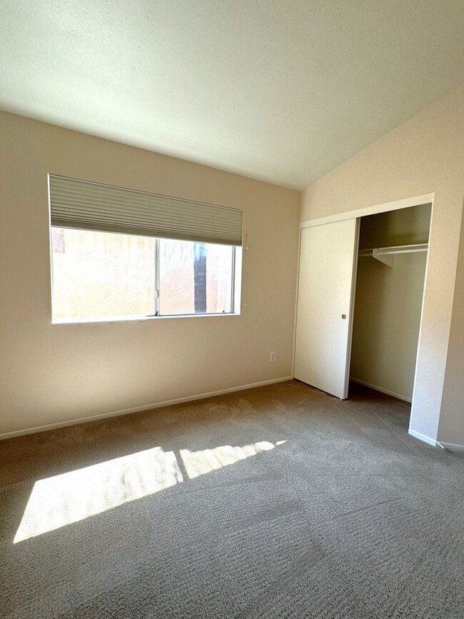 Building Photo - Beautifully Upgraded 2 Bed / 2.5 Bath Townhome in Tristan Community – Rancho San Diego