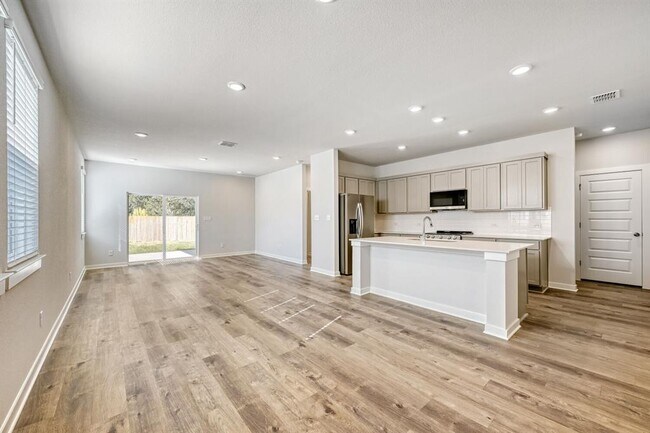 Building Photo - 3208 Canyon River Ln