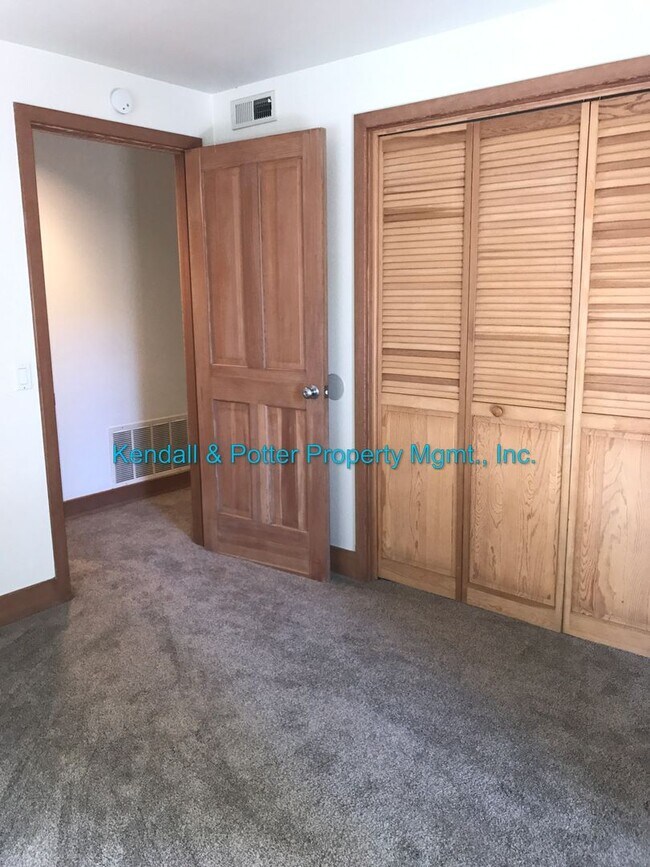 Building Photo - Unique Yacht Harbor 3bed/2bath Home with S...
