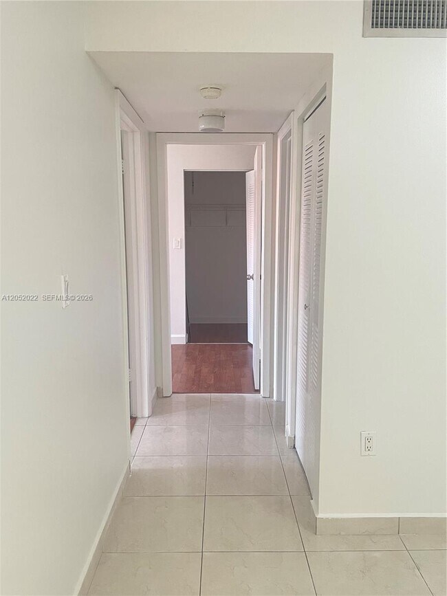 Building Photo - 15610 SW 80th St