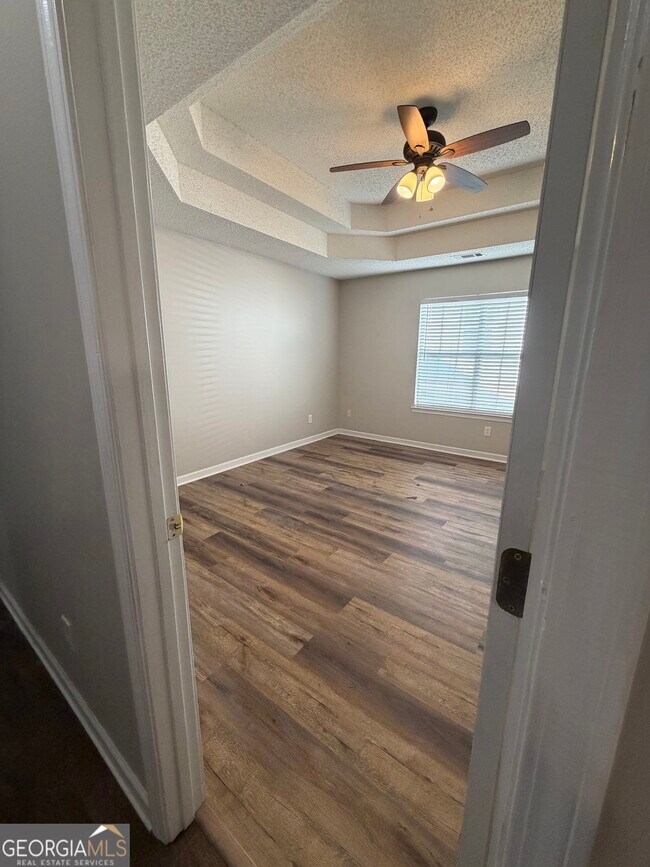 Building Photo - 3020 Meadow Glen Pass