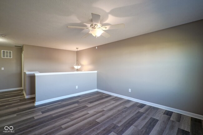 Building Photo - 5764 Bluff View Ln