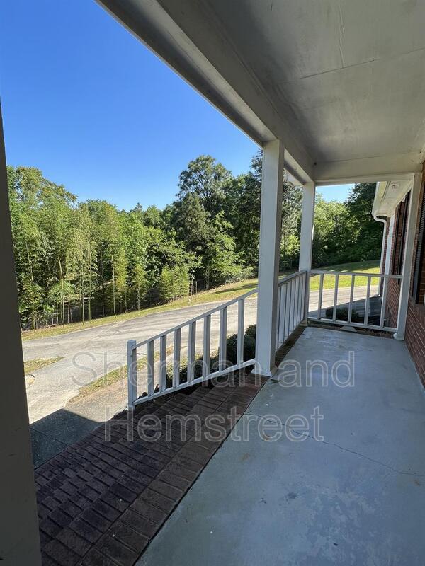 Building Photo - 2714 Fair Oak Ct