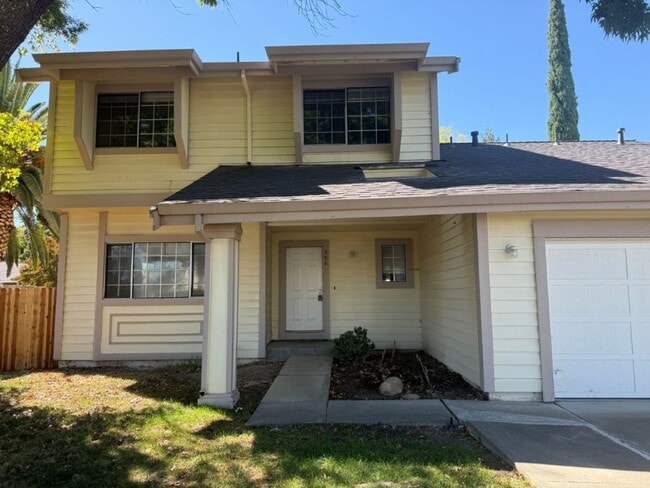 Building Photo - Browns Valley 3 Bedroom 2.5 Bath 2 Story w...
