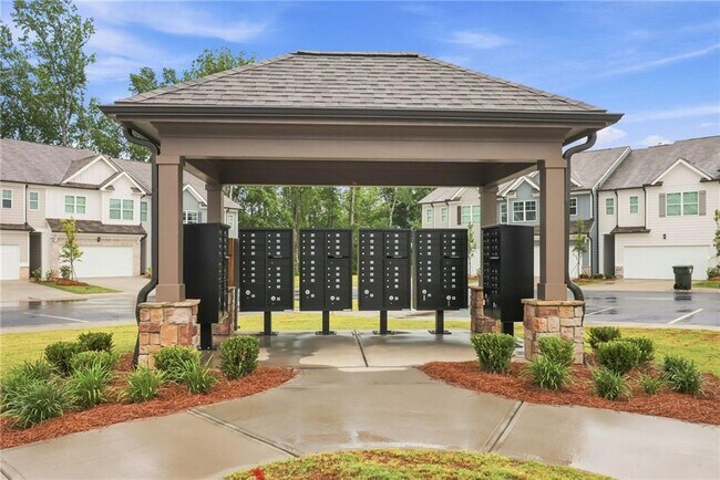 Building Photo - 21 Berryville Dr