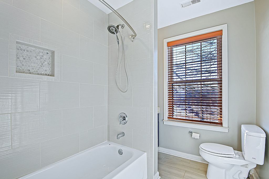 Building Photo - 2016 Fleet St