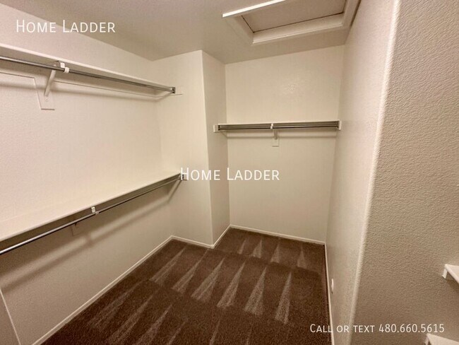 Building Photo - 1100 E Nunneley Rd