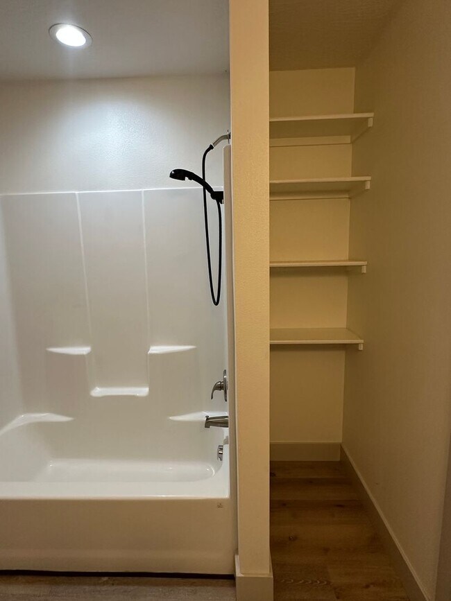 Building Photo - Now LEASING in Summit Pass! Available May 18, 2026!