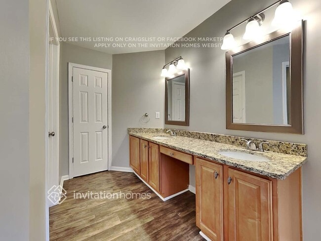 Building Photo - 17136 Knoxwood Dr