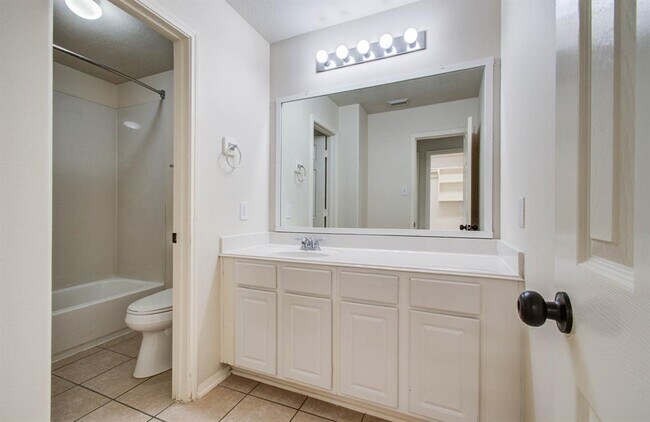 Building Photo - 14555 Gleaming Rose Dr