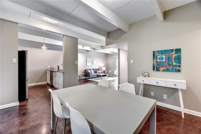 Building Photo - 2308 Enfield Rd