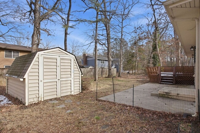 Building Photo - 21580 Columbia St