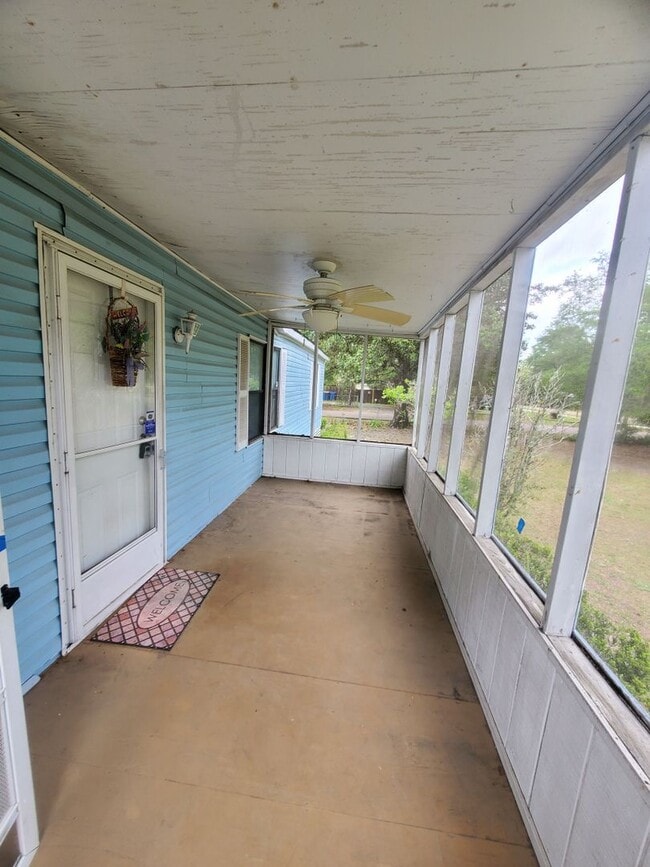 Building Photo - ***HOLIDAY SPECIAL NO RENT FOR DECEMBER*** Beautiful Fully Remodeled Home with Large Yard and Pri...