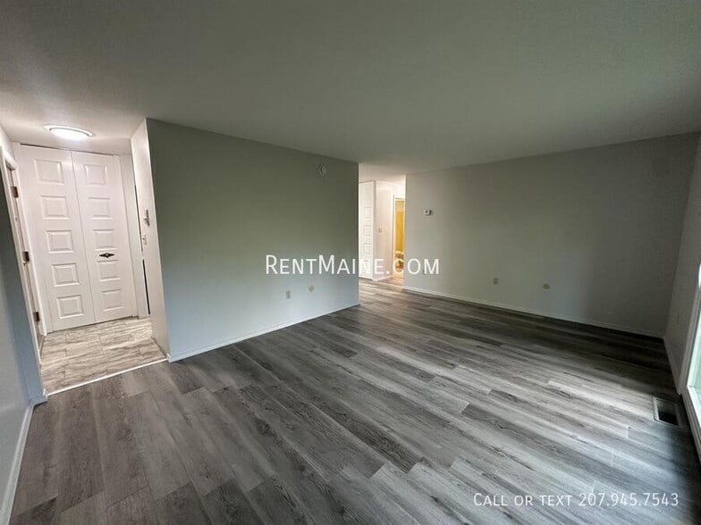 Building Photo - 12d Longrale Park-