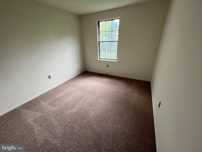 Building Photo - 7520 Indian Hills Dr