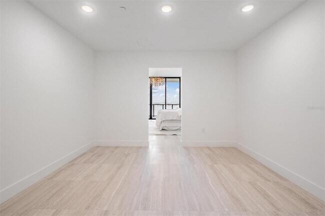 Building Photo - 3015 S Ysabella Ave