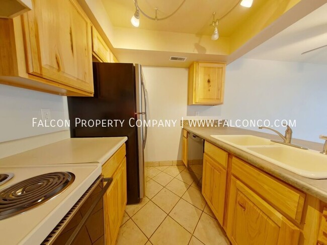 Building Photo - Marvelous Condo In Rockrimmon! - $500 Off ...