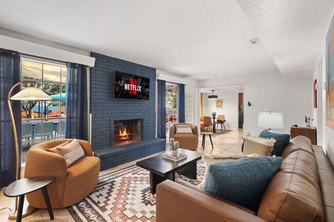 Building Photo - 5410 King Richard St