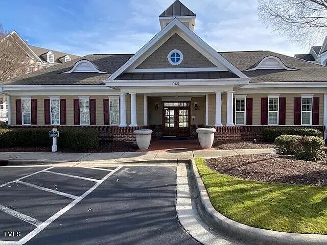 Clun House with Gym - 10420 Sablewood Dr