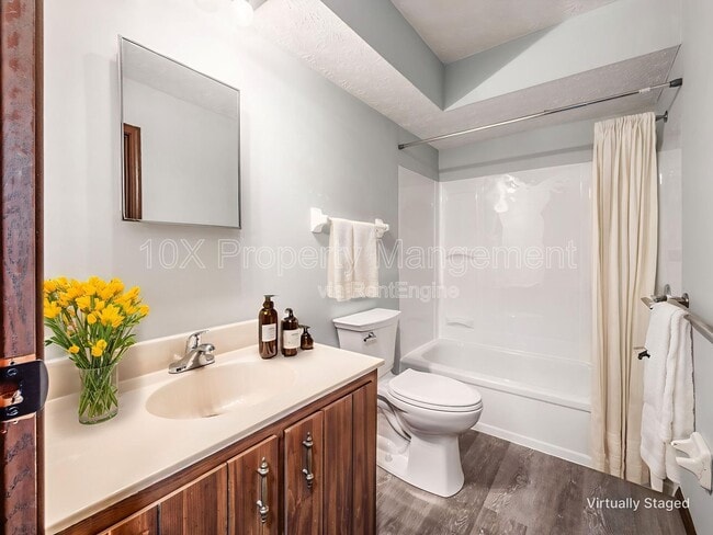 Building Photo - 8237 Goldsmith Dr