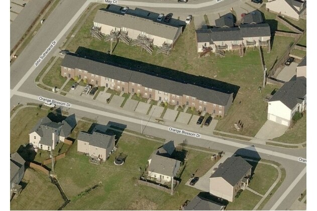 Building Photo - 801-823 Orange Blossom Dr