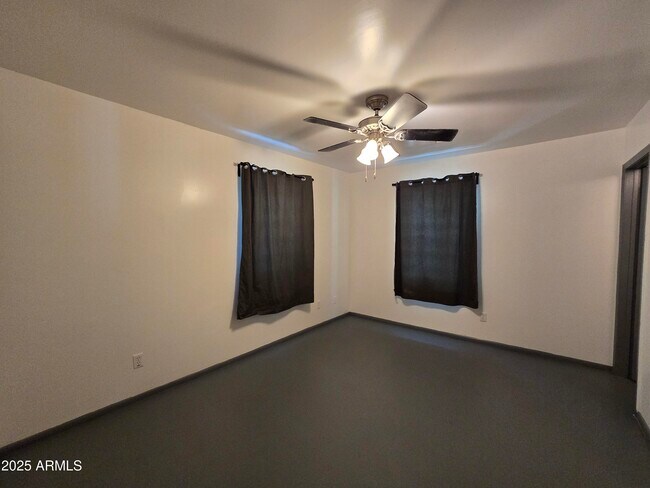 Building Photo - 2302 N 36th St